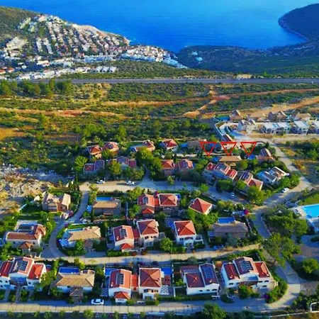 Lagun Villa *